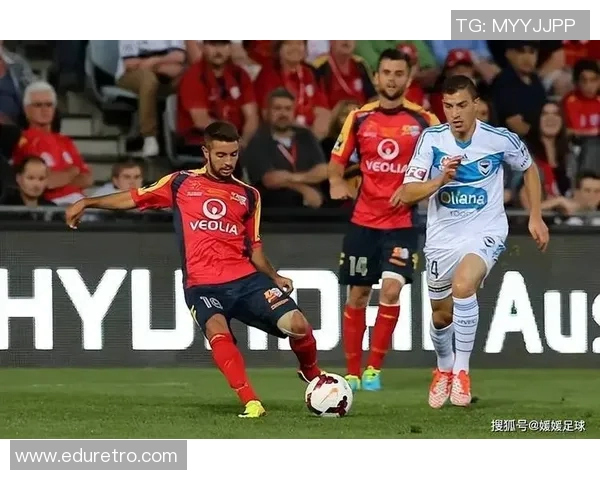 仁川联迎战蔚山现代争夺韩国足球联赛榜首荣耀的激烈对决